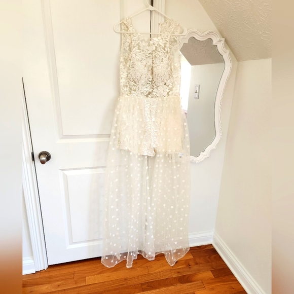 Lulu’s Romper dress with a lace overlay - Picture 2 of 5